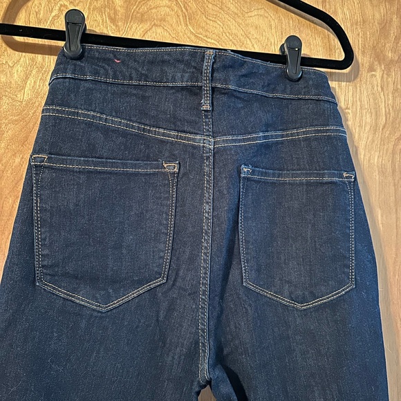 Old Navy, rockstar, high-rise built in sculpt jeans, size 12, Dark rinse, NWOT - Picture 5 of 6